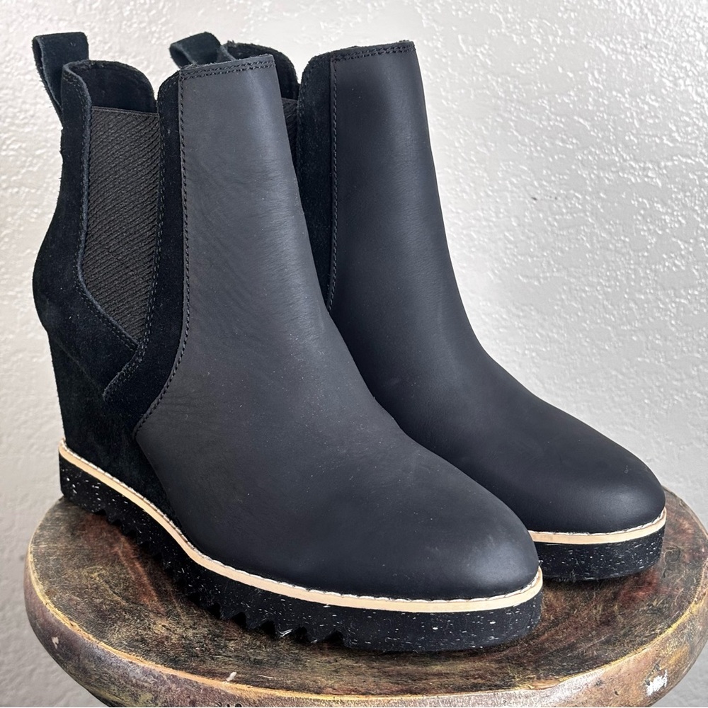 New Toms Black Leather/Suede Wedge Ankle Booties 1” Platform Lug Sole Size 7.5M - Picture 3 of 15